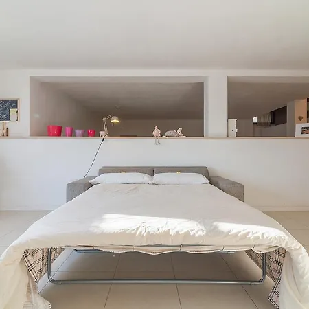 Charm Apartment *